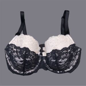 Victoria's Secret Dream Angels Black and Cream Lace Lined Demi Bra 34DD EUC